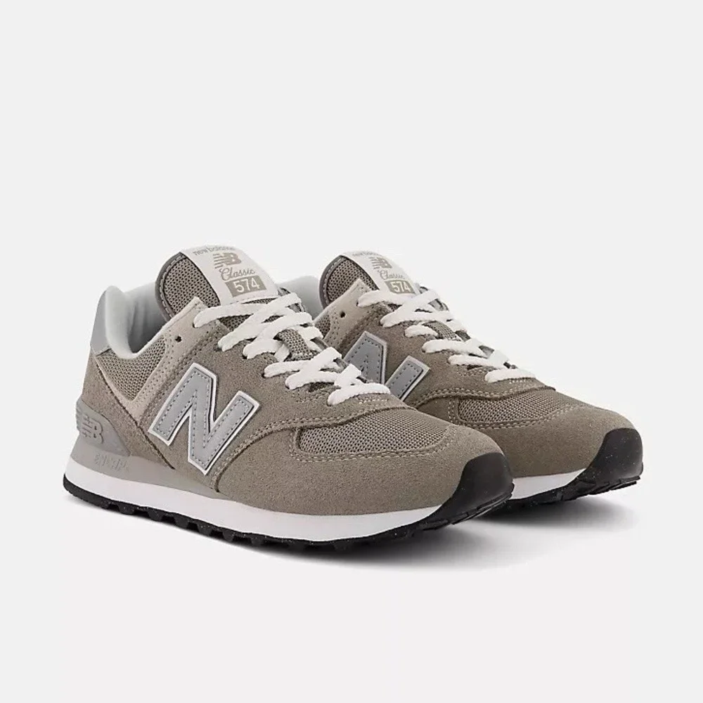 New Balance‎ 574 Core Women's Size 5.5 B Sneakers Grey White Shoes WL574EVG
